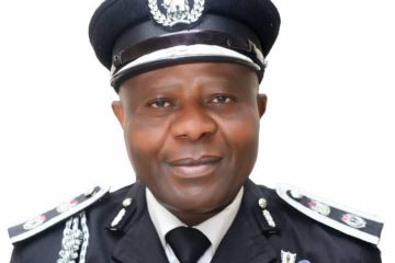 Police worried over hoodlums’ forceful seizure of pedestrians phones as new wave of crime in Lagos
