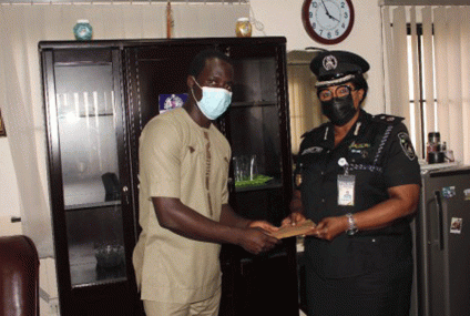 Emotions as Delta Command’s PCRC presents cash donations to families of slain Police officers