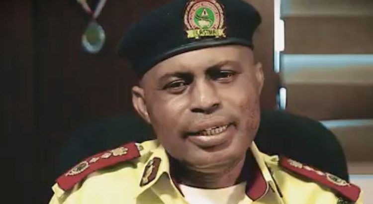 Axe Dangles on 3 Sleazy LASTMA Officials